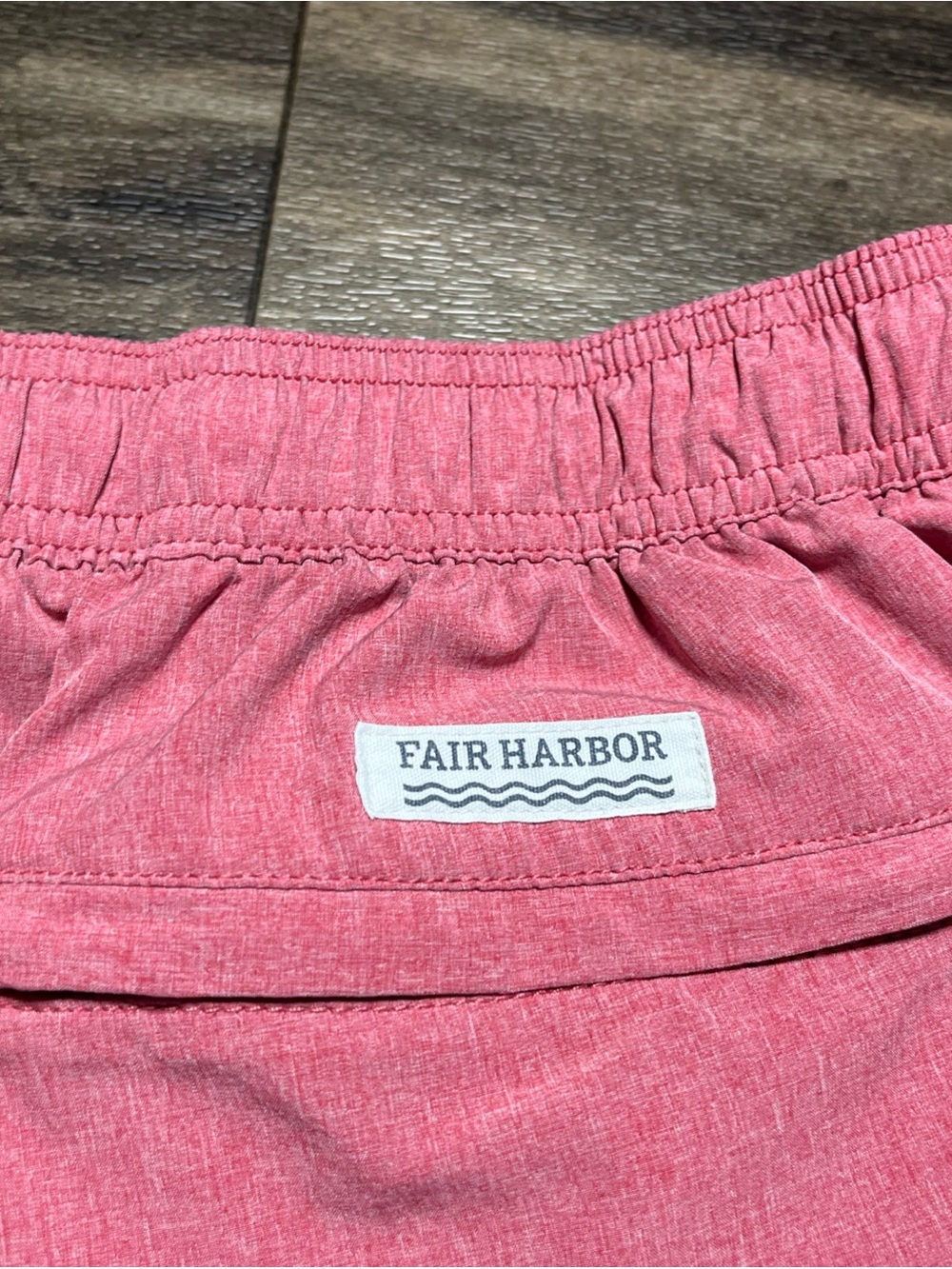Fair Harbor The One Short Men's XL Red Heather 8" Stretch Hybrid Athleisure EUC - Picture 4 of 7